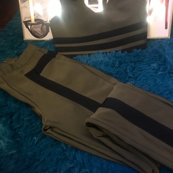 Two piece - Picture 3 of 4